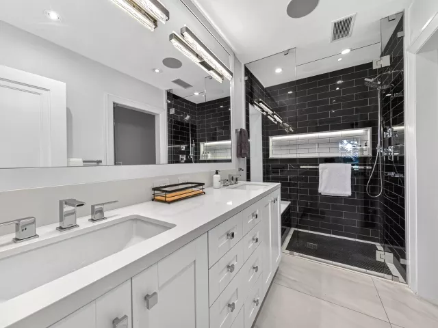 5-bedroom home for rent in Fort Lauderdale - 3109 NE 42nd Court - MondialRealty
