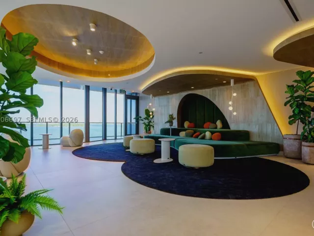 4-bedroom condo for sale in Miami - 700 NE 24th ST 5407 - MondialRealty
