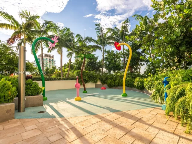 4-bedroom condo for sale in Miami - 700 NE 24th ST 5407 - MondialRealty