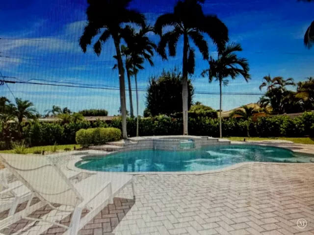 2-bedroom home for sale in Pompano Beach - 70 SE 10th Street - MondialRealty