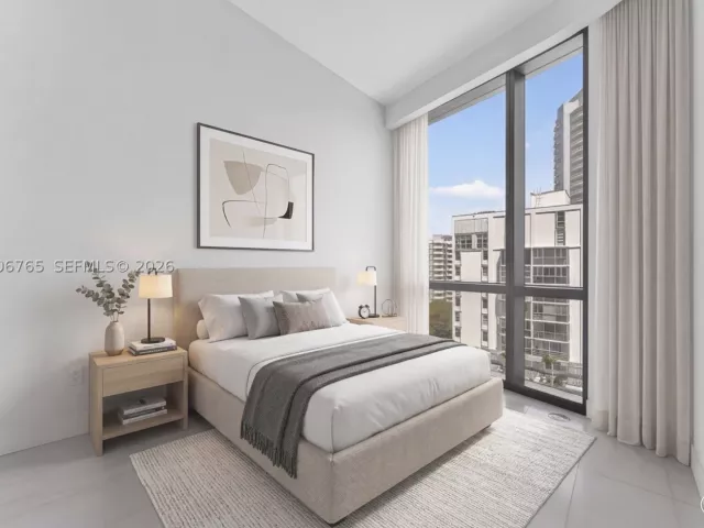 2-bedroom condo for sale in Miami - 175 SE 25th Rd 604 - MondialRealty