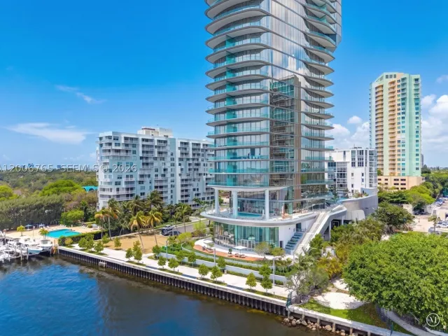 2-bedroom condo for sale in Miami - 175 SE 25th Rd 604 - MondialRealty