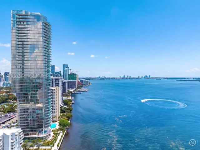 2-bedroom condo for sale in Miami - 175 SE 25th Rd 604 - MondialRealty