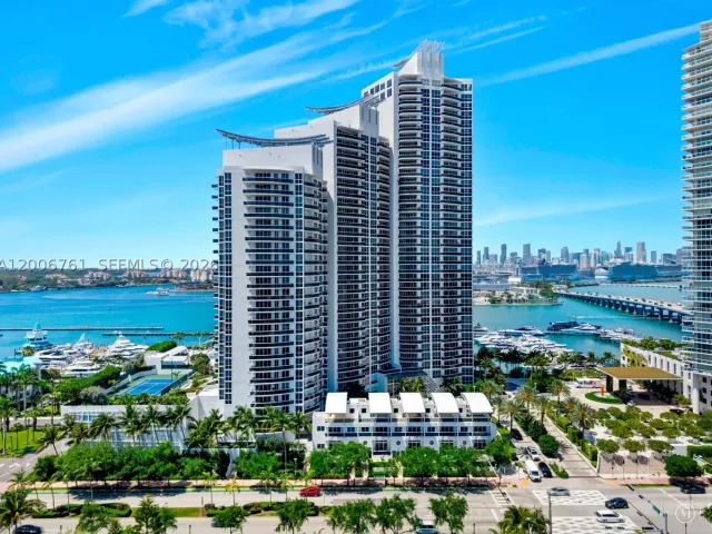 2-bedroom condo for sale in Miami Beach - 400 Alton Rd TH-1A - MondialRealty