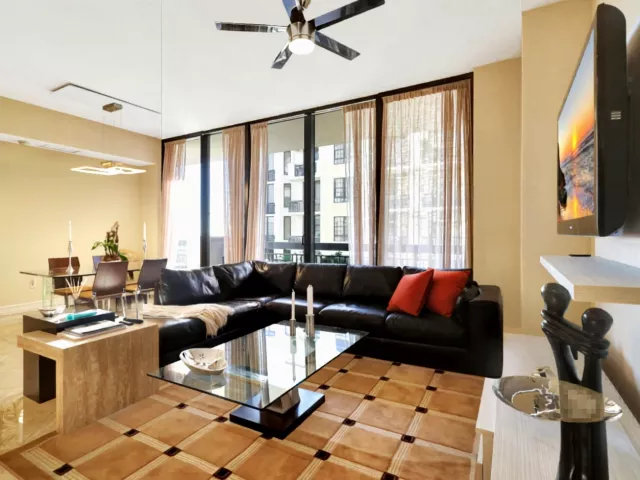 2-bedroom condo for rent in West Palm Beach - 701 S Olive Avenue 1909 - MondialRealty