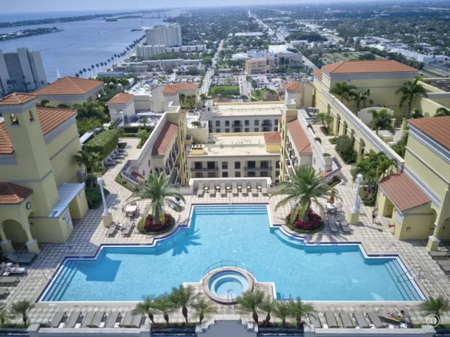 2-bedroom condo for rent in West Palm Beach - 701 S Olive Avenue 1909 - MondialRealty