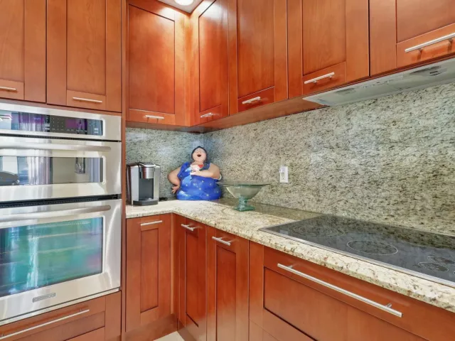 2-bedroom condo for rent in West Palm Beach - 701 S Olive Avenue 1909 - MondialRealty