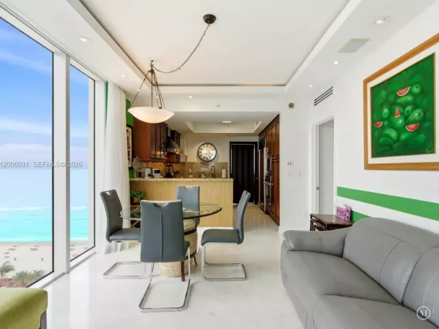 3-bedroom condo for rent in Sunny Isles Beach - 17875 Collins Ave 1501 - MondialRealty