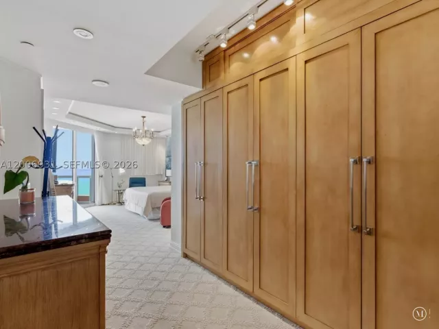 3-bedroom condo for rent in Sunny Isles Beach - 17875 Collins Ave 1501 - MondialRealty