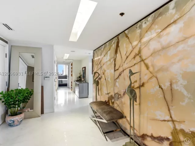 3-bedroom condo for rent in Sunny Isles Beach - 17875 Collins Ave 1501 - MondialRealty