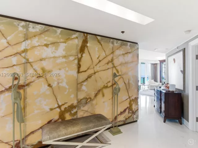 3-bedroom condo for rent in Sunny Isles Beach - 17875 Collins Ave 1501 - MondialRealty