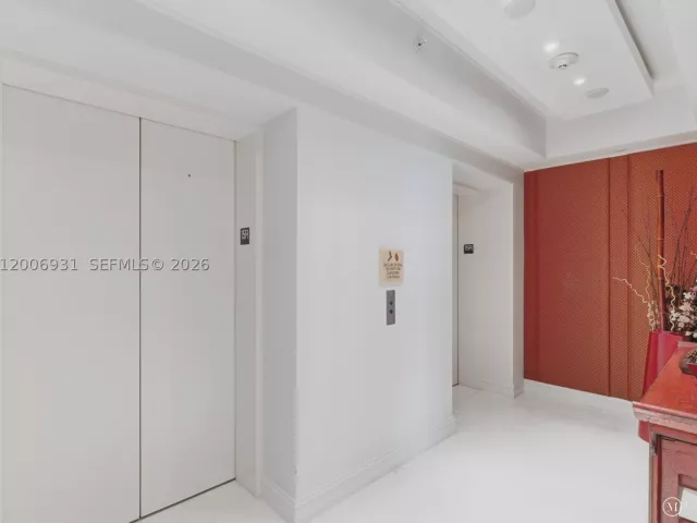 3-bedroom condo for rent in Sunny Isles Beach - 17875 Collins Ave 1501 - MondialRealty