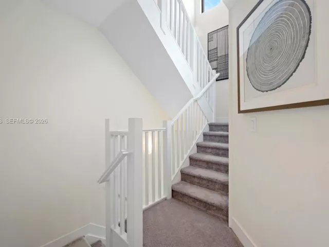 3-bedroom home for sale in Doral - 8387 NW 43rd St - MondialRealty