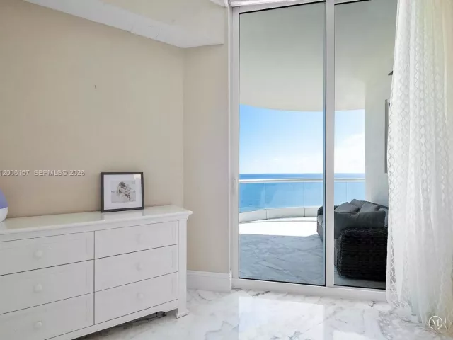 2-bedroom condo for sale in Sunny Isles Beach - 16047 Collins Ave 2602 - MondialRealty