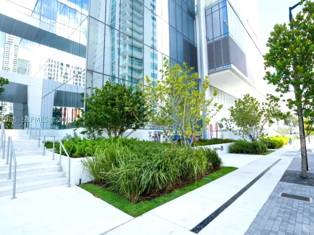 2-bedroom condo for sale in Miami - 700 NE 26th Ter 4206 - MondialRealty