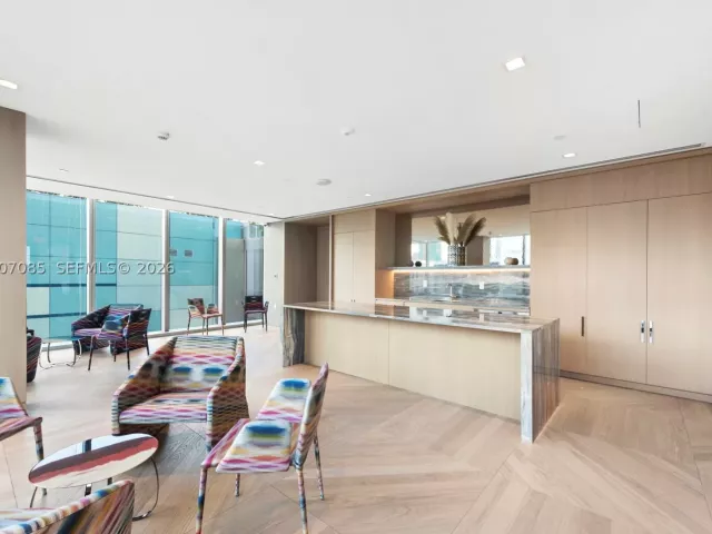 2-bedroom condo for sale in Miami - 700 NE 26th Ter 4206 - MondialRealty