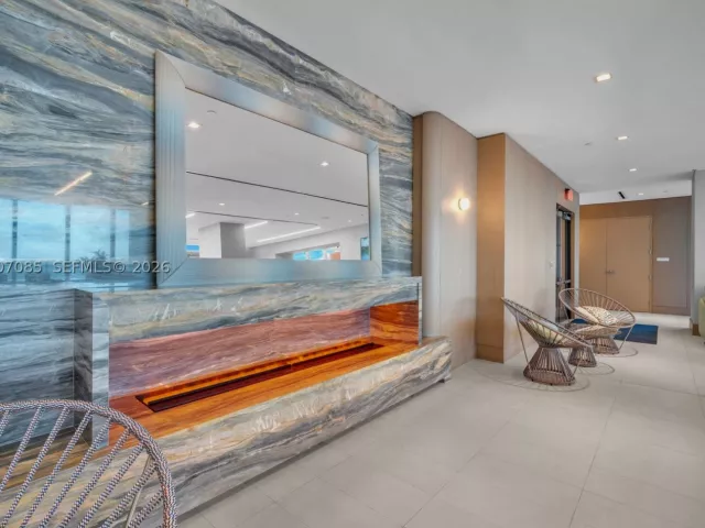 2-bedroom condo for sale in Miami - 700 NE 26th Ter 4206 - MondialRealty
