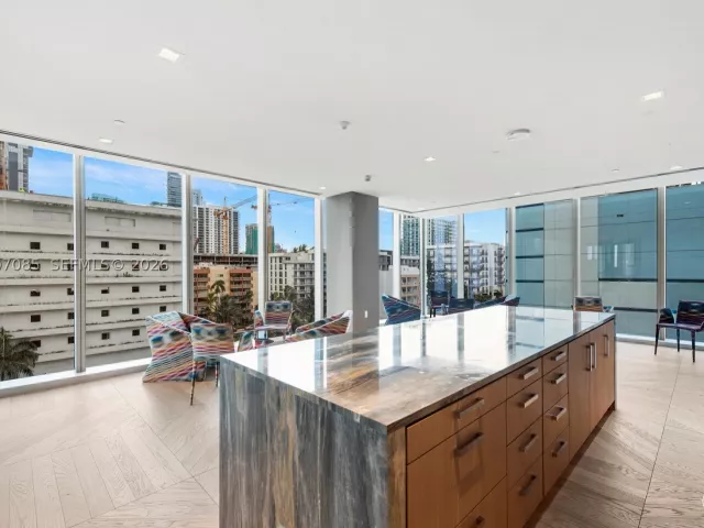 2-bedroom condo for sale in Miami - 700 NE 26th Ter 4206 - MondialRealty