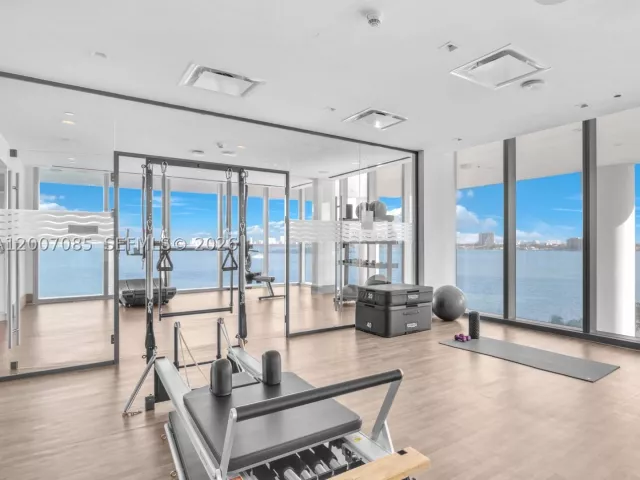 2-bedroom condo for sale in Miami - 700 NE 26th Ter 4206 - MondialRealty