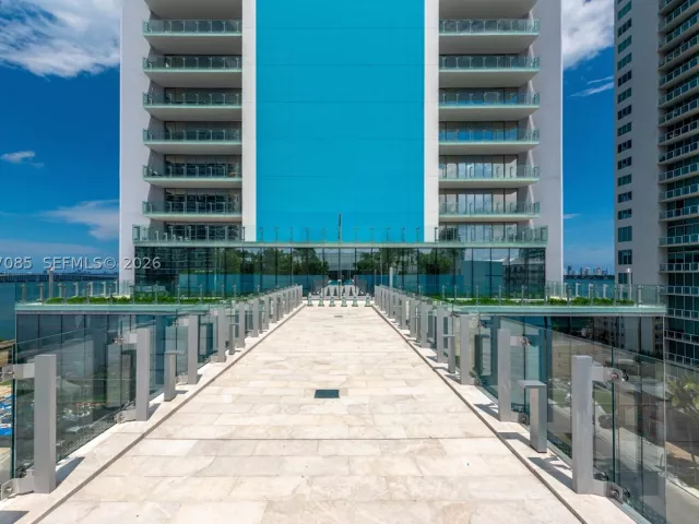 2-bedroom condo for sale in Miami - 700 NE 26th Ter 4206 - MondialRealty