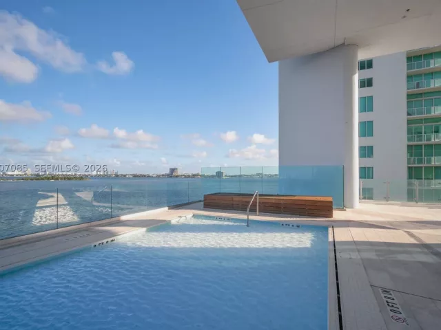 2-bedroom condo for sale in Miami - 700 NE 26th Ter 4206 - MondialRealty