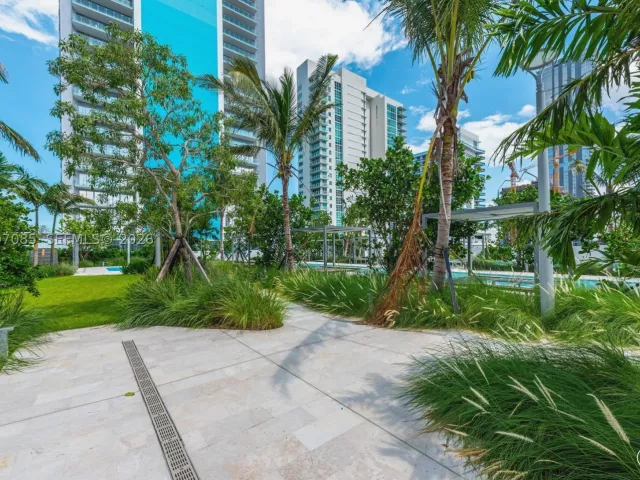 2-bedroom condo for sale in Miami - 700 NE 26th Ter 4206 - MondialRealty