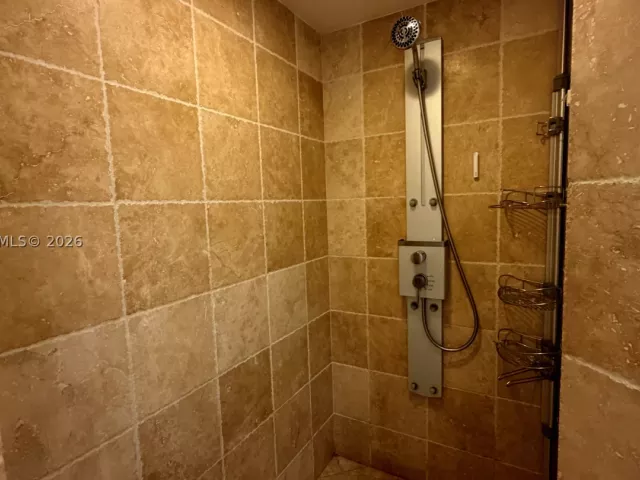 1-bedroom condo for rent in Sunny Isles Beach - 18201 Collins Ave 5105 - MondialRealty