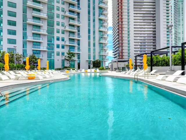 2-bedroom condo for sale in Miami - 501 NE 31st St 910 - MondialRealty