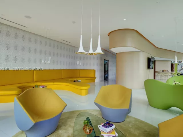 2-bedroom condo for sale in Miami - 501 NE 31st St 910 - MondialRealty