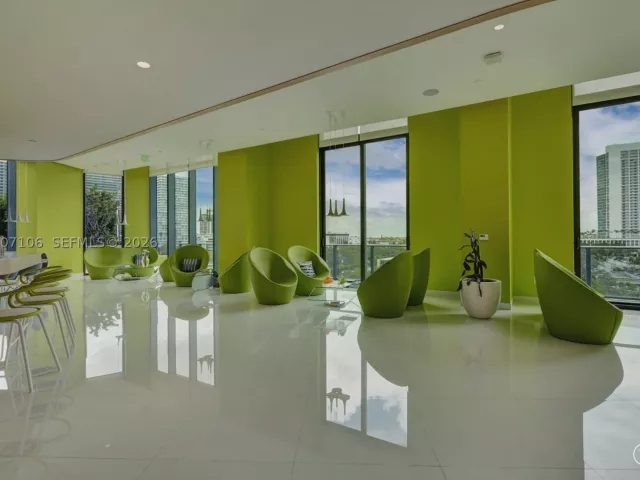 2-bedroom condo for sale in Miami - 501 NE 31st St 910 - MondialRealty