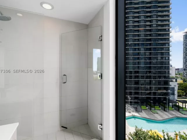 2-bedroom condo for sale in Miami - 501 NE 31st St 910 - MondialRealty