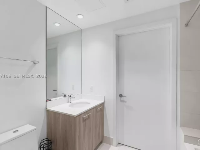 2-bedroom condo for sale in Miami - 501 NE 31st St 910 - MondialRealty