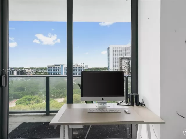 2-bedroom condo for sale in Miami - 501 NE 31st St 910 - MondialRealty