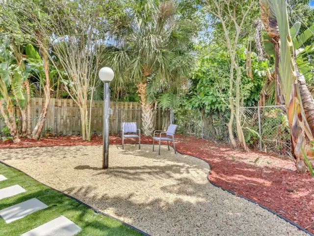 3-bedroom home for rent in Deerfield Beach - 222 SE 11th Ct - MondialRealty