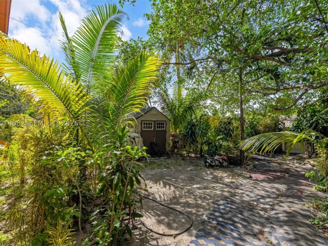 3-bedroom home for sale in North Miami - 1320 NE 135th St - MondialRealty