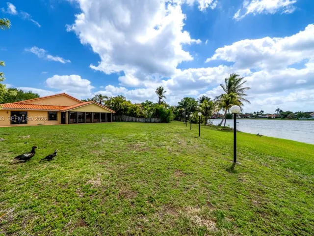 4-bedroom home for sale in Miami - 14452 SW 43rd Ter - MondialRealty