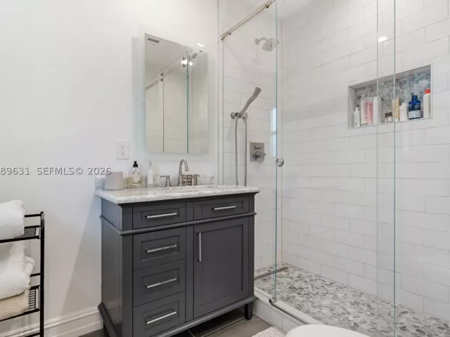3-bedroom home for sale in Coral Gables - 426 Hardee Rd - MondialRealty