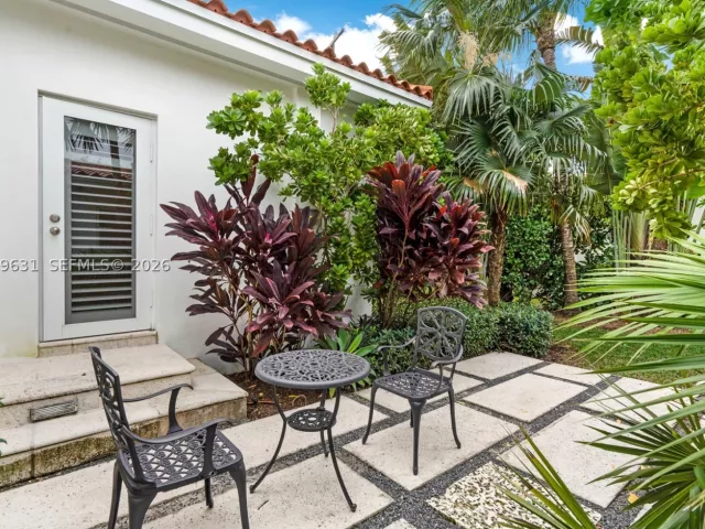 3-bedroom home for sale in Coral Gables - 426 Hardee Rd - MondialRealty