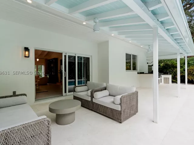 3-bedroom home for sale in Coral Gables - 426 Hardee Rd - MondialRealty