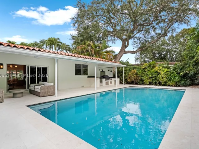 3-bedroom home for sale in Coral Gables - 426 Hardee Rd - MondialRealty