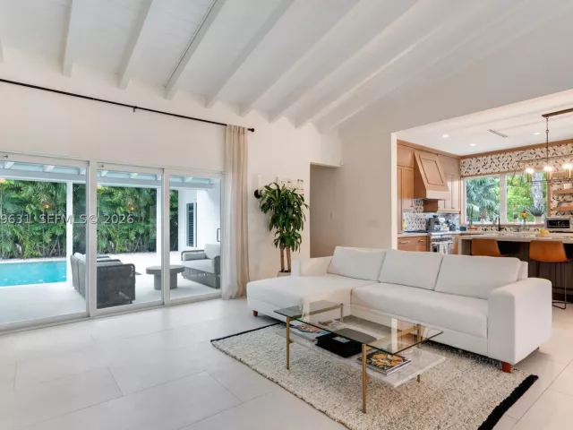 3-bedroom home for sale in Coral Gables - 426 Hardee Rd - MondialRealty