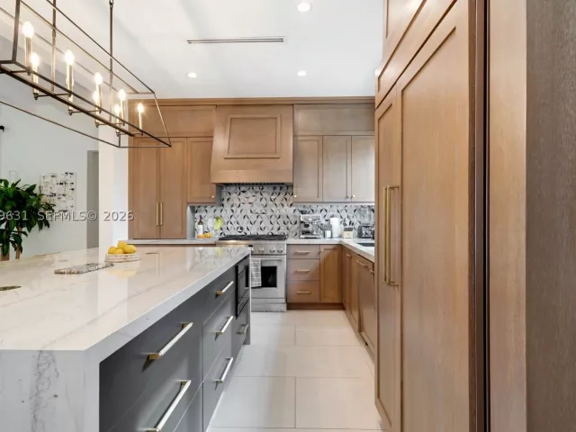 3-bedroom home for sale in Coral Gables - 426 Hardee Rd - MondialRealty