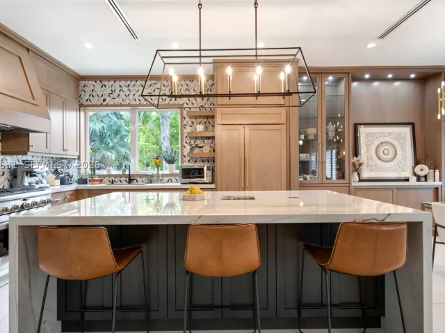 3-bedroom home for sale in Coral Gables - 426 Hardee Rd - MondialRealty