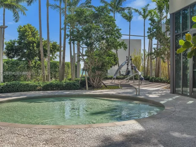 2-bedroom condo for sale in Miami - 480 NE 31st St 2405 - MondialRealty