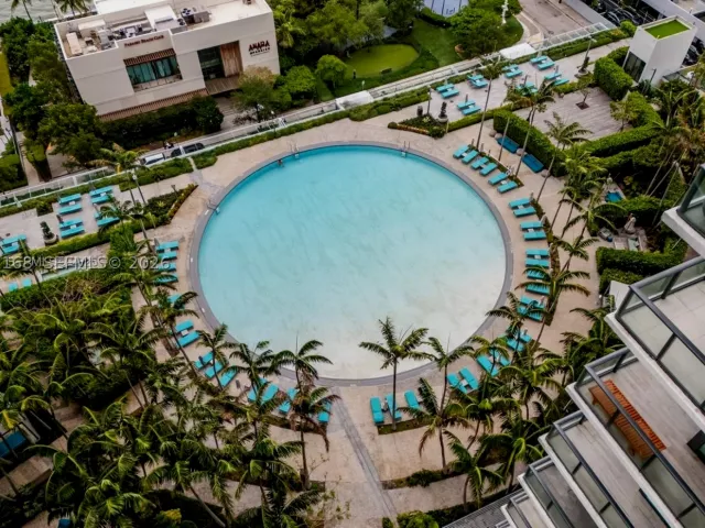 2-bedroom condo for sale in Miami - 480 NE 31st St 2405 - MondialRealty