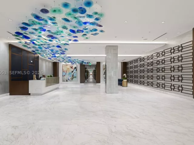 5-bedroom condo for rent in Bal Harbour - 10155 Collins Ave 1210 - MondialRealty
