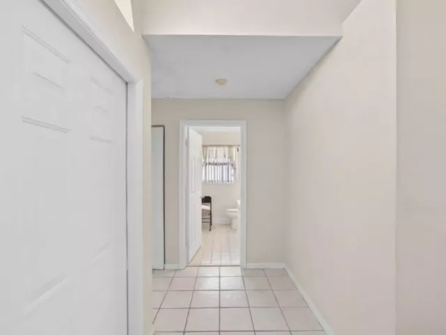 3-bedroom home for sale in Boca Raton - 10870 Old Bridgeport Lane - MondialRealty