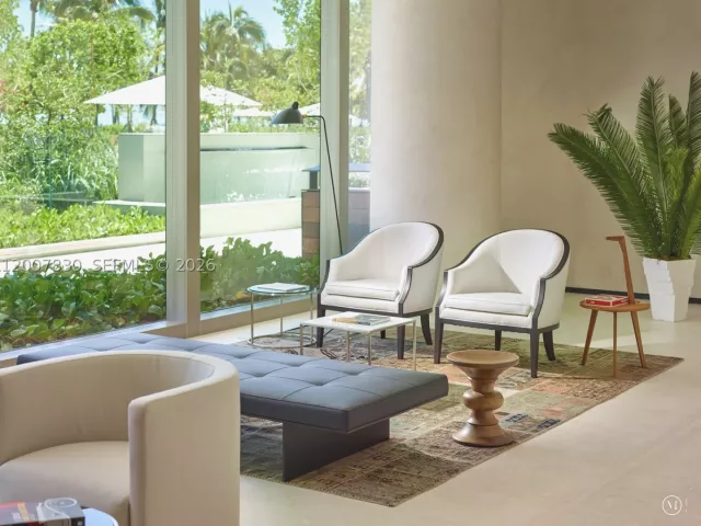 1-bedroom condo for sale in Bal Harbour - 10201 Collins Ave 404 - MondialRealty