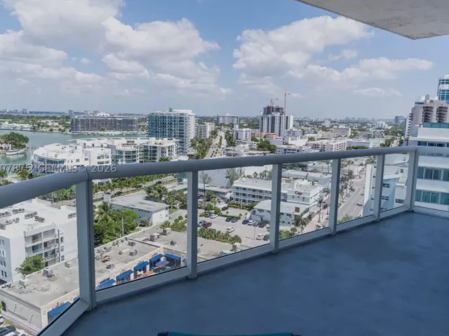 2-bedroom condo for rent in Miami Beach - 6515 Collins Ave 1609 - MondialRealty