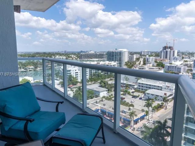 2-bedroom condo for rent in Miami Beach - 6515 Collins Ave 1609 - MondialRealty